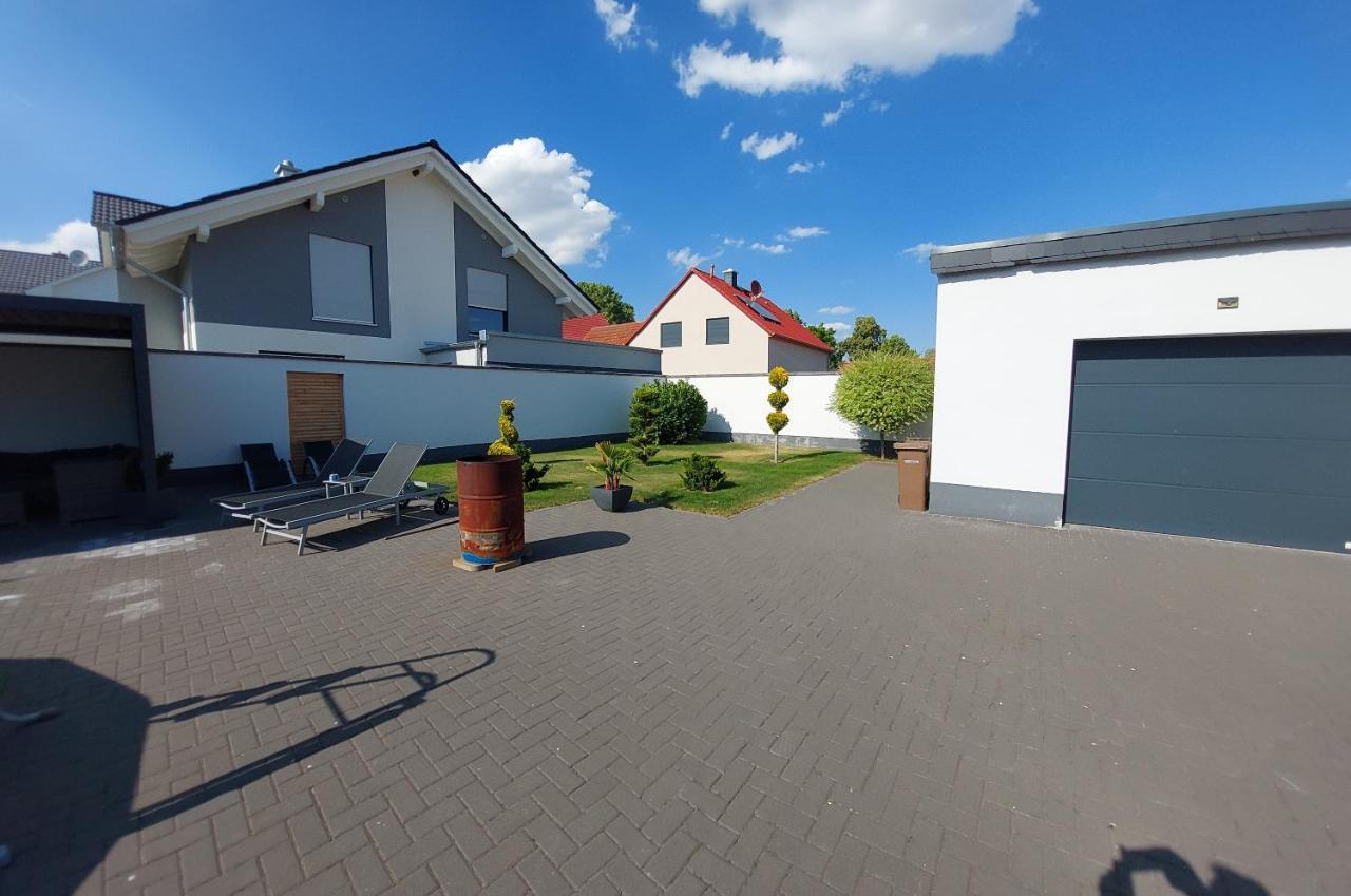 Modernes Appartement: Erfurt Autobahn Oasis Elxleben Exterior photo